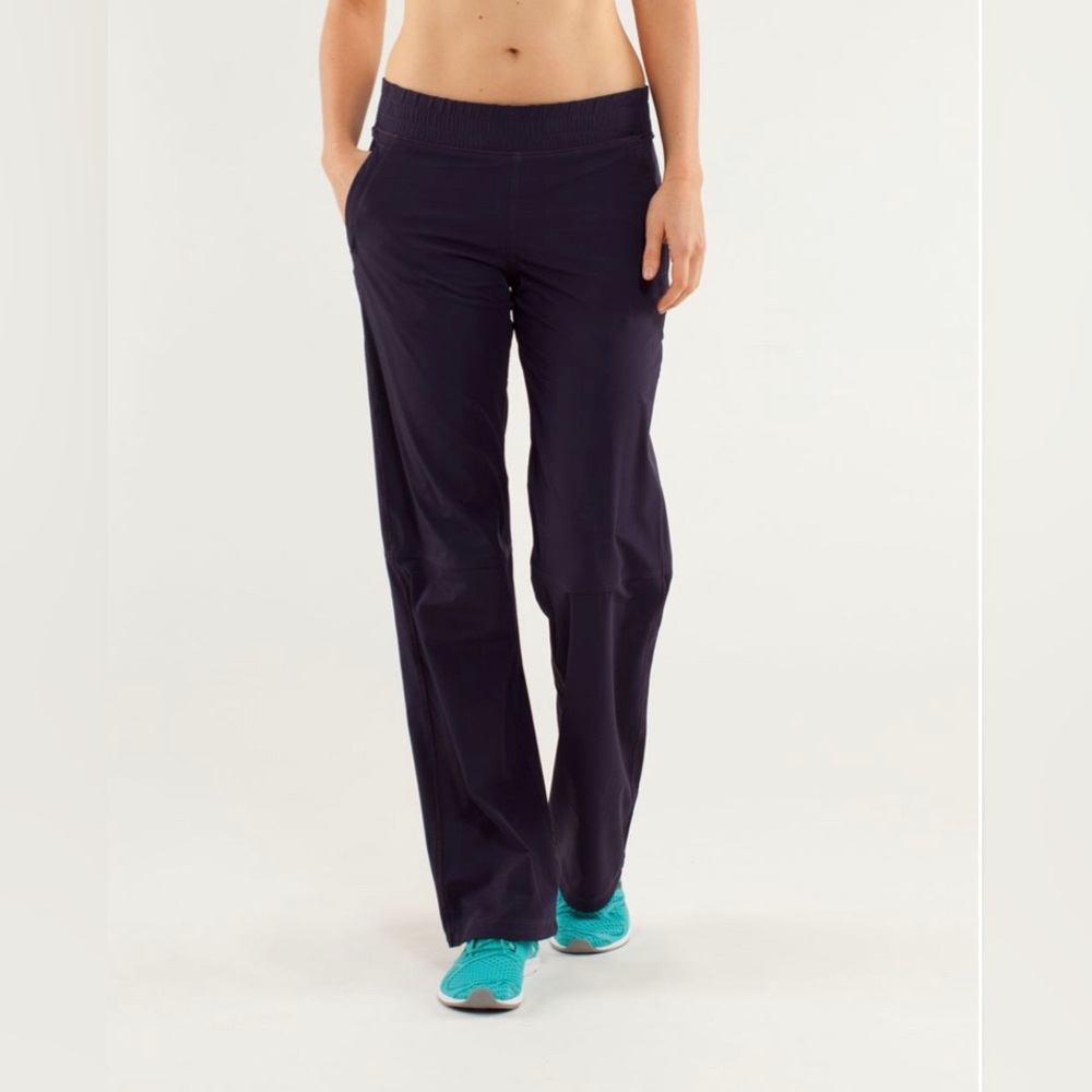 Lululemon Run Dog Runner Pants Size 4 Pockets Straight Leg DWR Black Swan